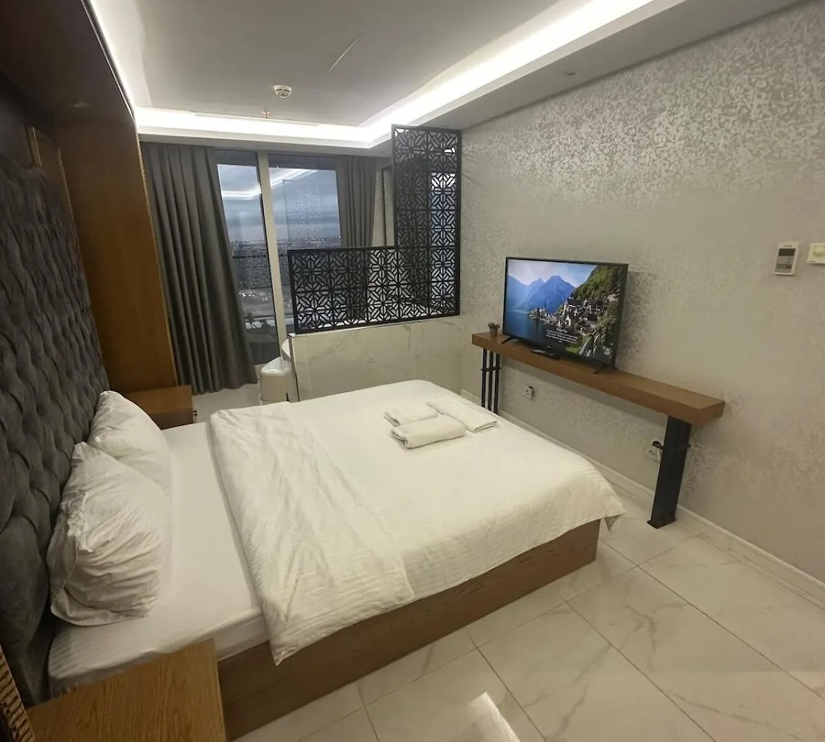 Magnificent High Floor Suite With Private Jacuzzi Istanbul