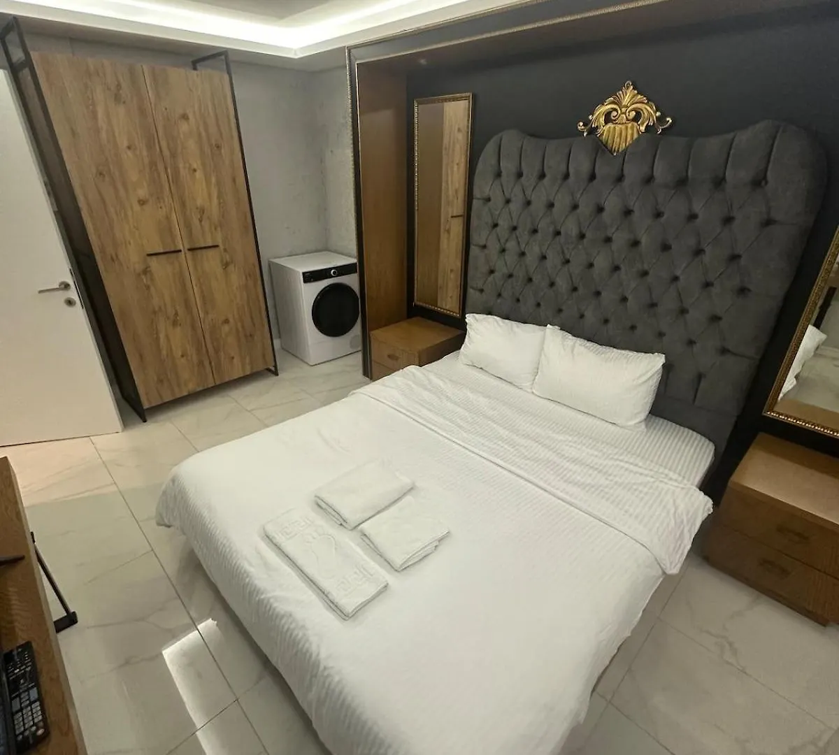 Magnificent High Floor Suite With Private Jacuzzi Istanbul