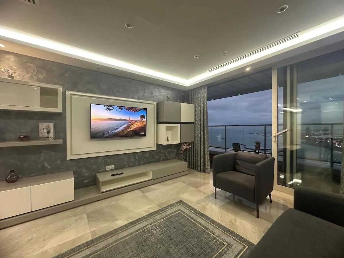 Magnificent High Floor Suite With Private Jacuzzi Istanbul
