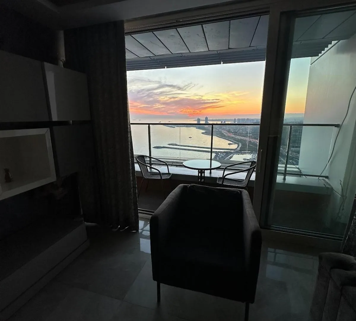 Apartment Magnificent High Floor Suite With Private Jacuzzi Istanbul